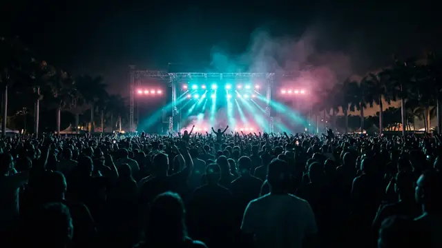 Festivalbühne bei Nacht: Erstelle dein eigenes Rolling Loud 2026 Musikquiz-Pack (Hitster-Style) mit Hitify